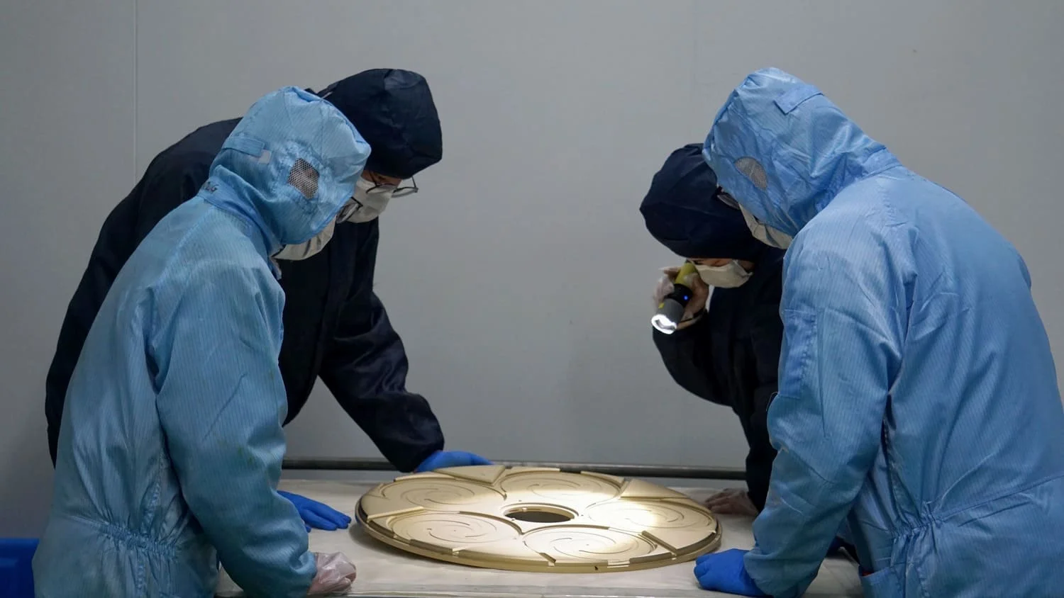 Pelanggan Selamat Datang untuk Mengunjungi Salutan SIC/ TAC dan Kilang Proses Epitaxy Veteksicon's